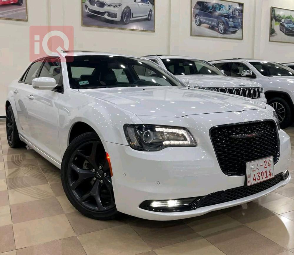 کرایسلەر 300